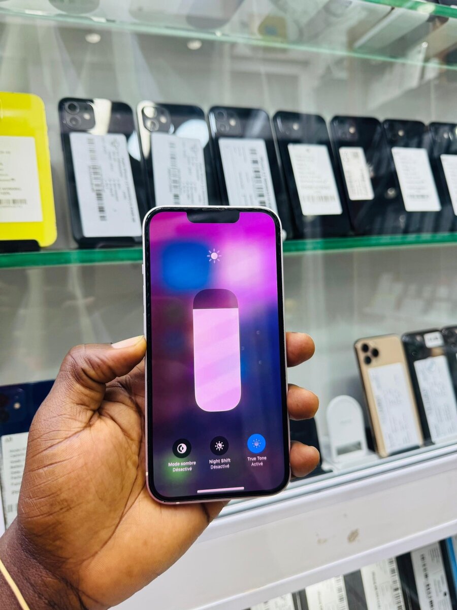 iPhone 13 simple 64Go