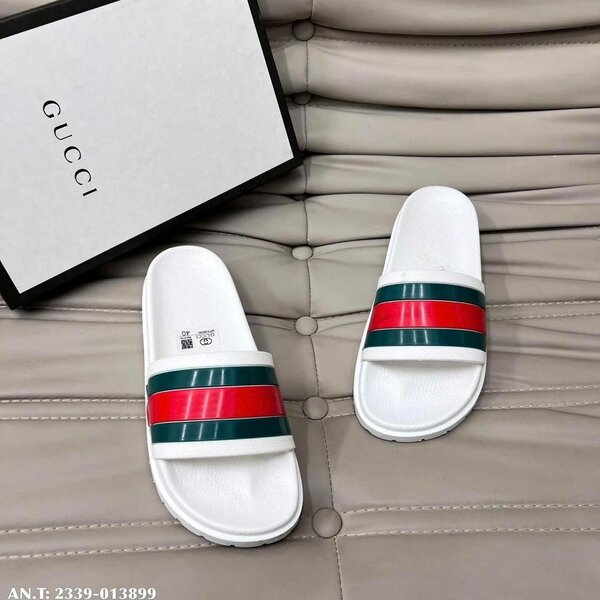 Sandales de Luxe Gucci