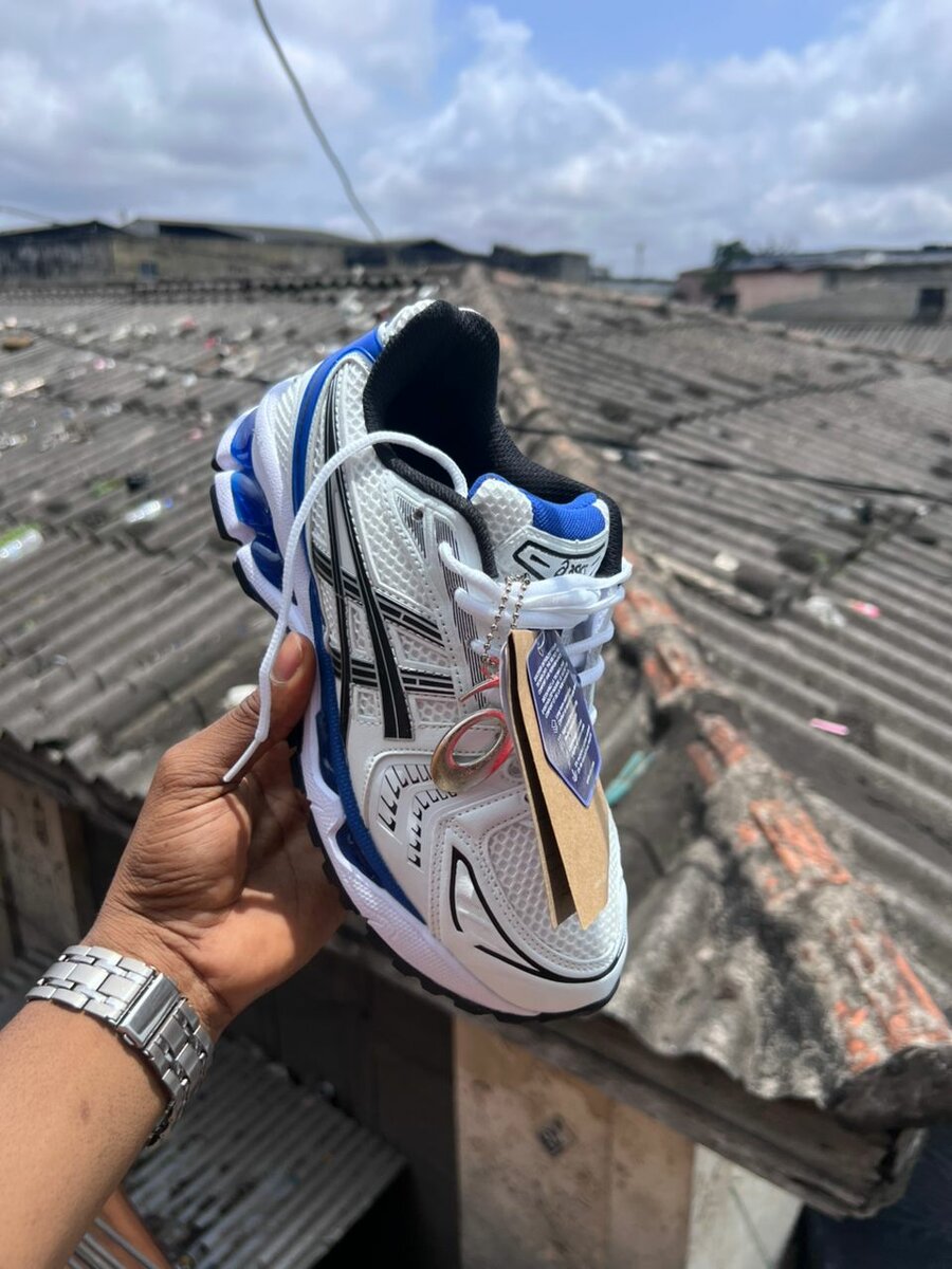 Sneakers  ASICS rose