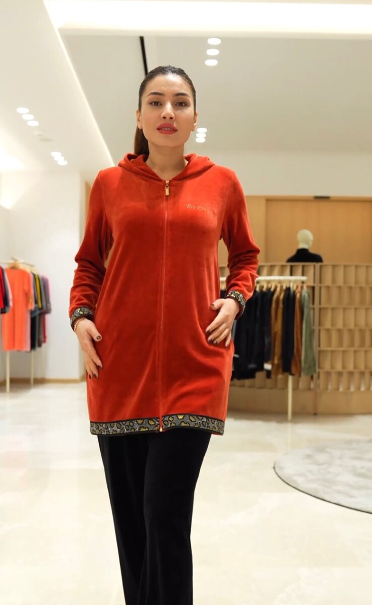 Велюровая двойка.