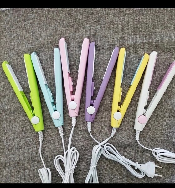 Mini Fer à Lisser Coloré