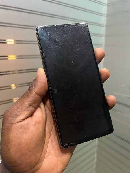 Google Pixel 6a 128/8 une sim + e-sim 5G