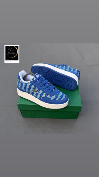 Baskets bleues tendance