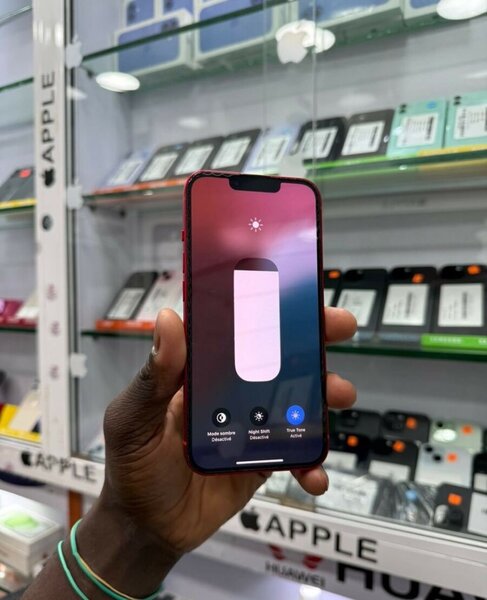 iPhone 13 rouge 128 Go
