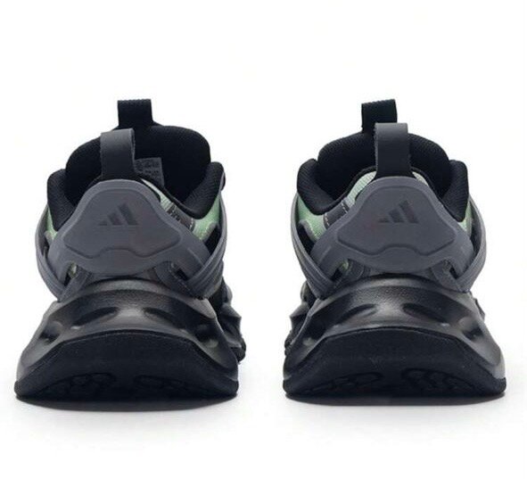 Chaussures de sport homme modernes