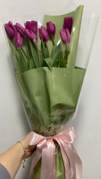 Тюльпаны с оформлением