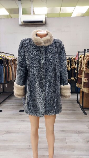 Шуба каракуль