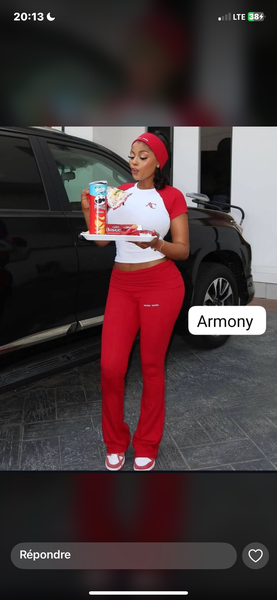 Ensemble de sport rouge