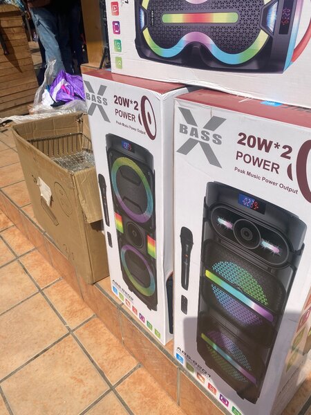 Bluetooth Speaker with Microphone