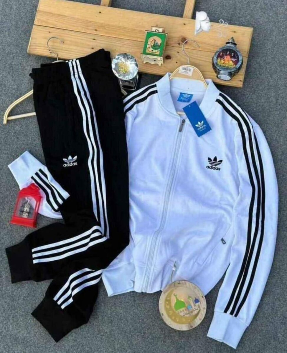 JOLIE COMPLET ORIGINAL MARCHE LONGUE ADIDAS 16MILLE AVEC LA