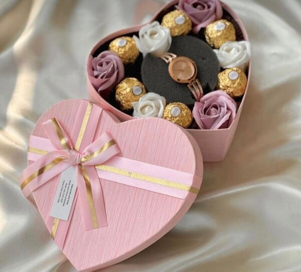 Montre cadeau avec roses