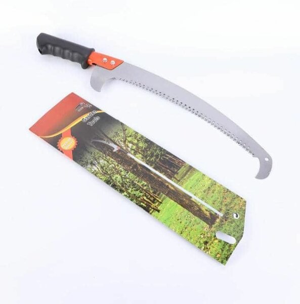 Scie à élaguer robuste