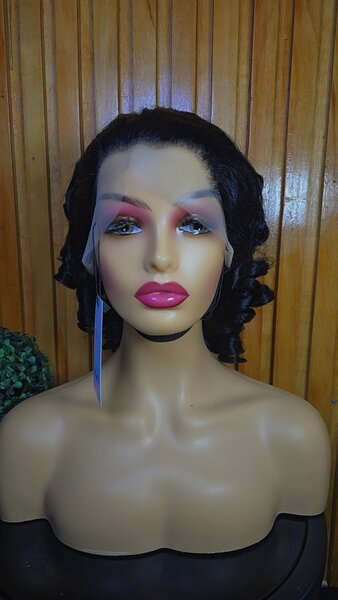 Bouncy noir L16" 13x6 lace