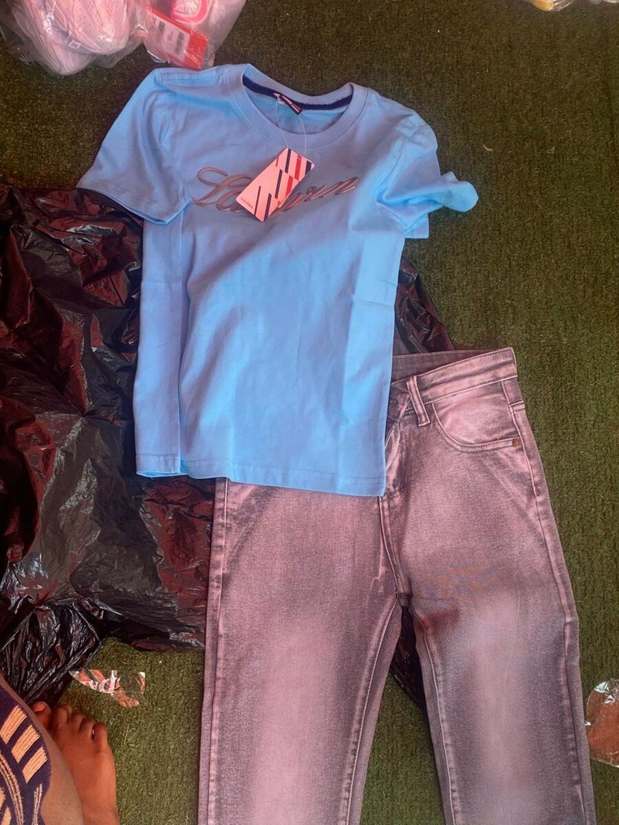 Lot de T-shirts et Jeans garço