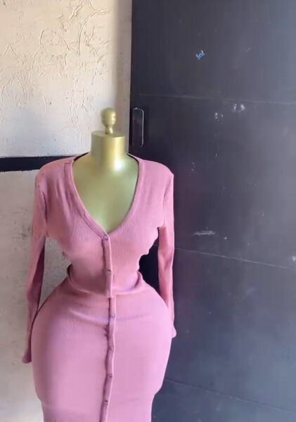 Robe en tricot rose élégante