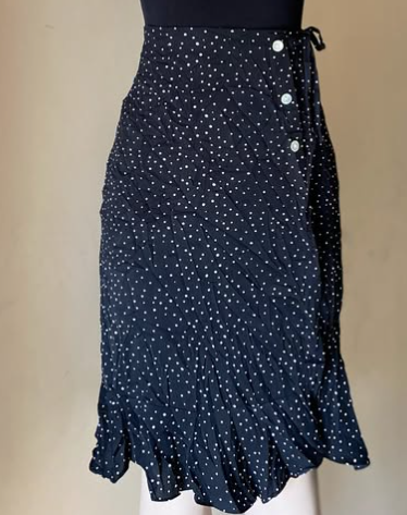 Fashionable very beautiful long skirt  size: M