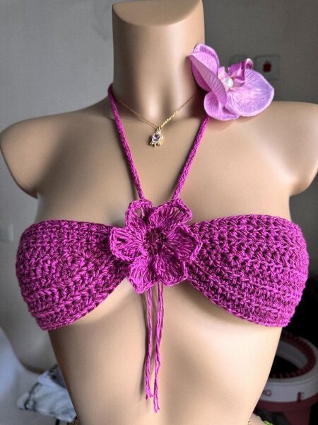 Top bikini crochet rose