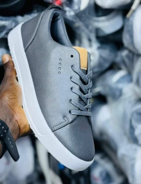 Baskets en cuir élégantes homme