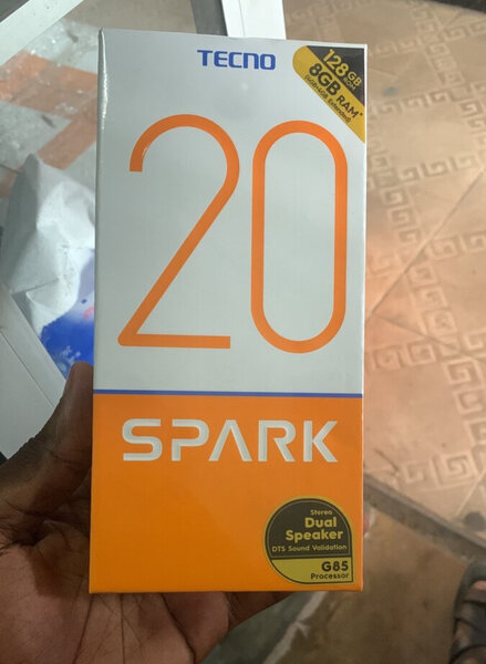 Smartphone Tecno Spark 20