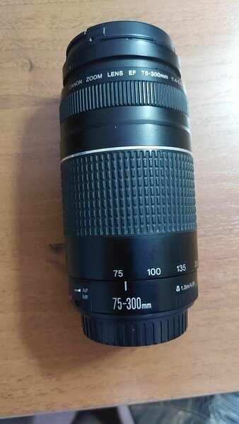 Canon 75-300 ef  f4-5.6