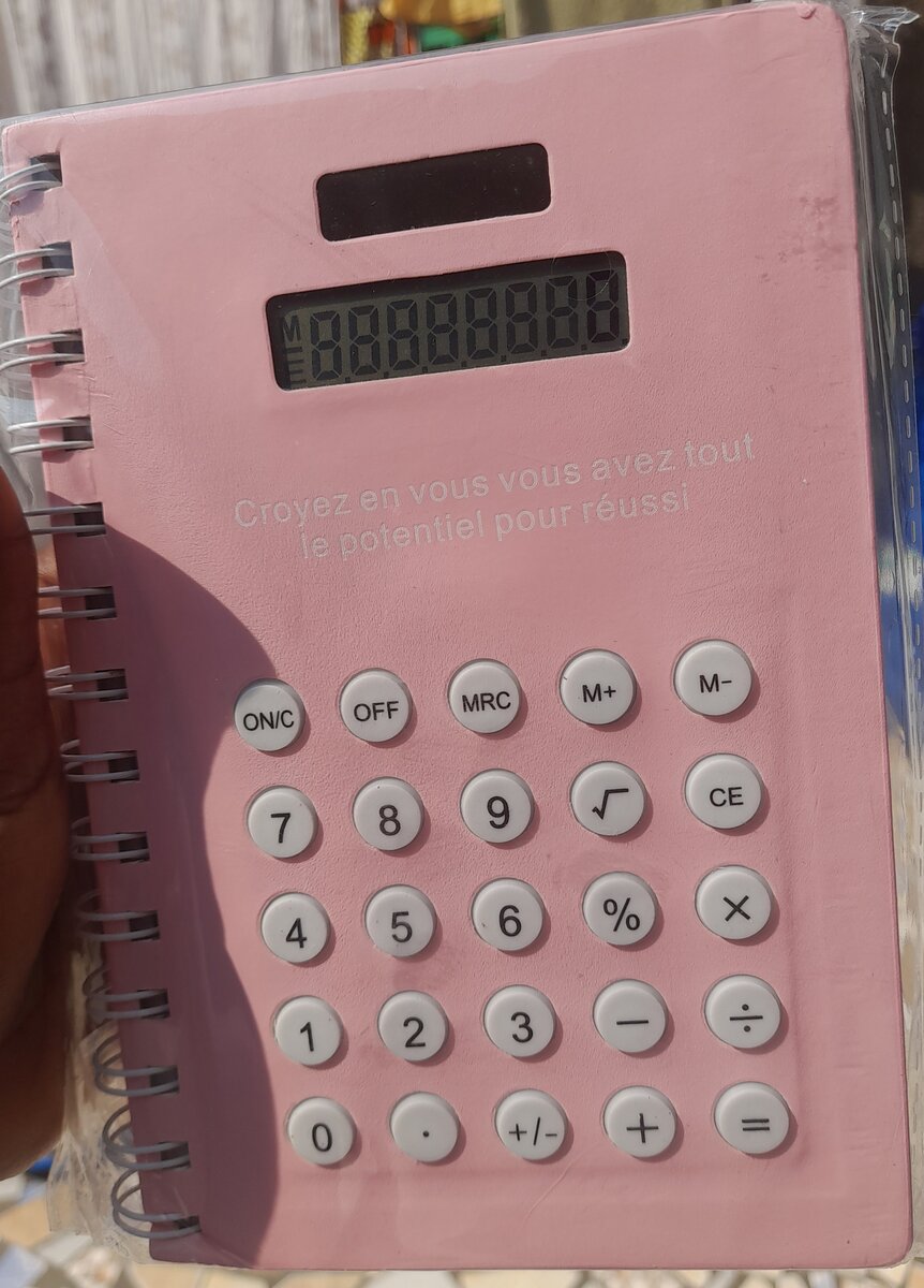Carnet avec calculatrice intégrée