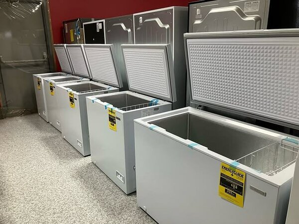 CHEST AND UPRIGHT FREEZER