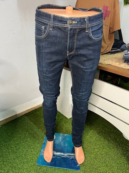 Jeans ajustés pour hommes