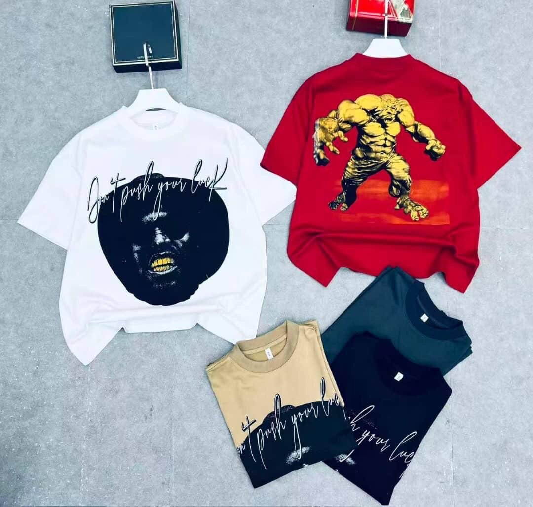 T-shirts graphiques tendance