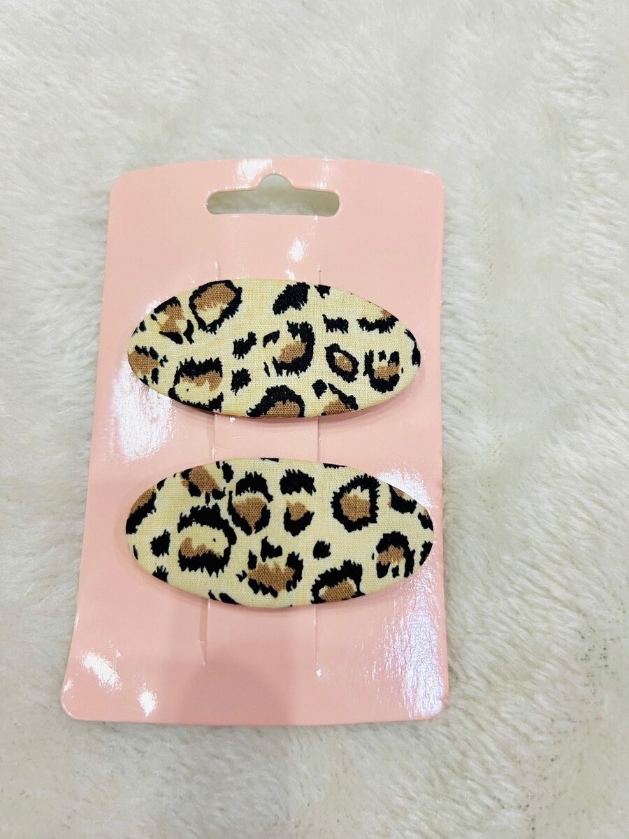 2 pairs of hair pins zebra design and floral design for kids