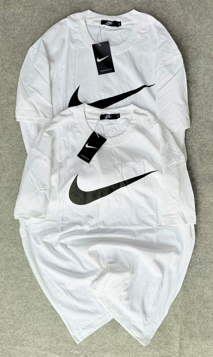 T-shirts modernes en coton