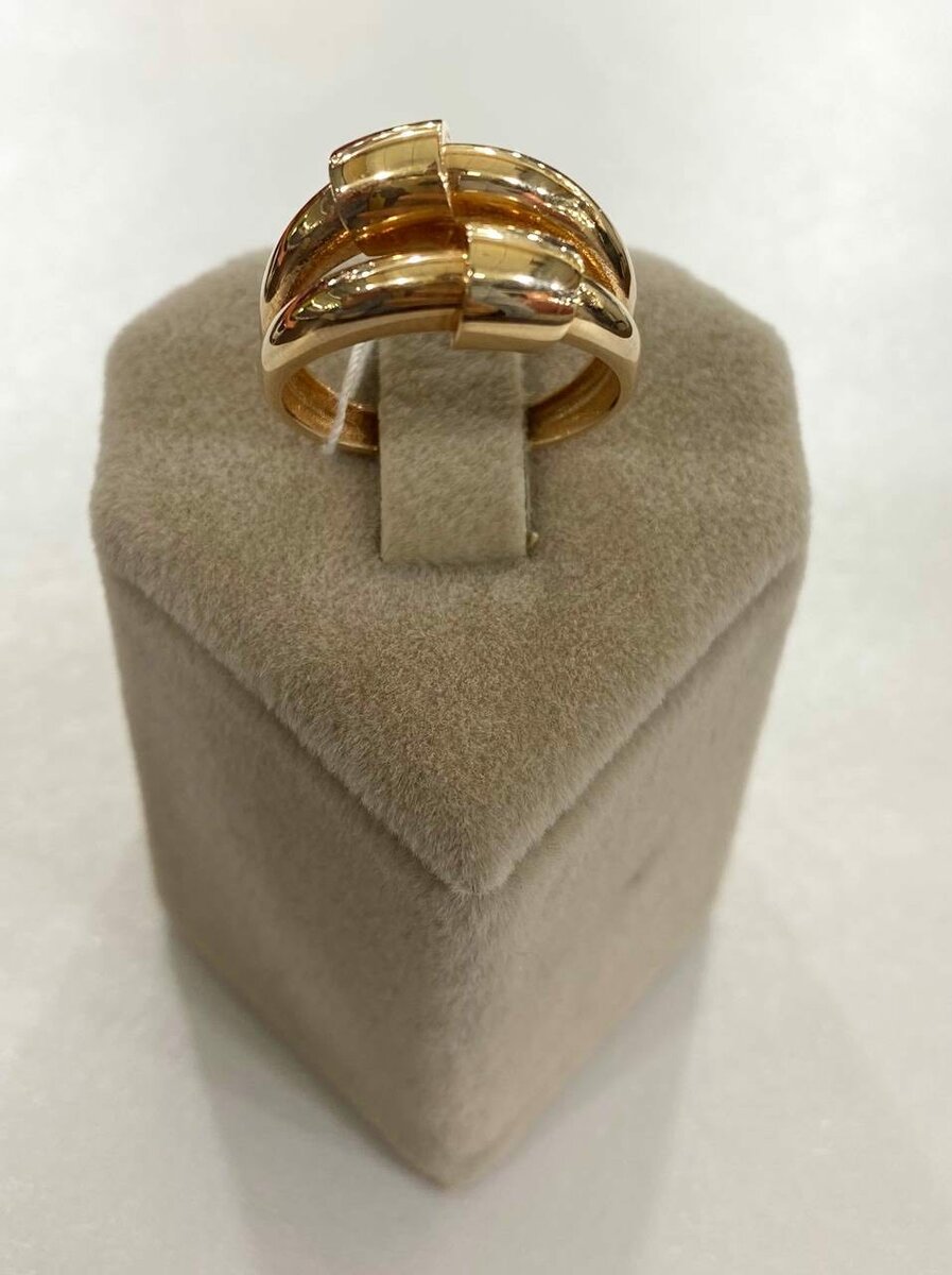 Шикарное кольцо российского производства