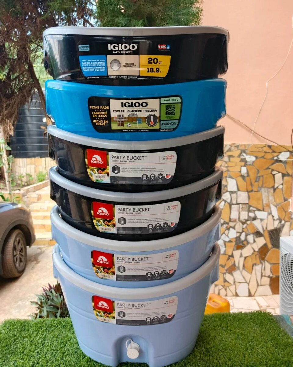 Igloo 20 quart party Bucket