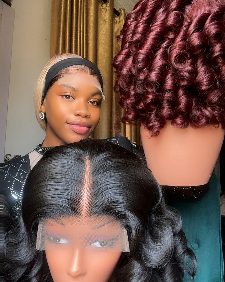 Perruques synthétiques colorées