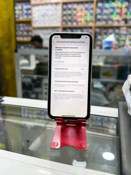 Smartphone iOS Blanc 64Go