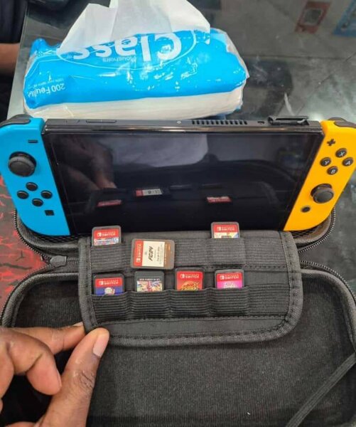 Console portable avec jeux