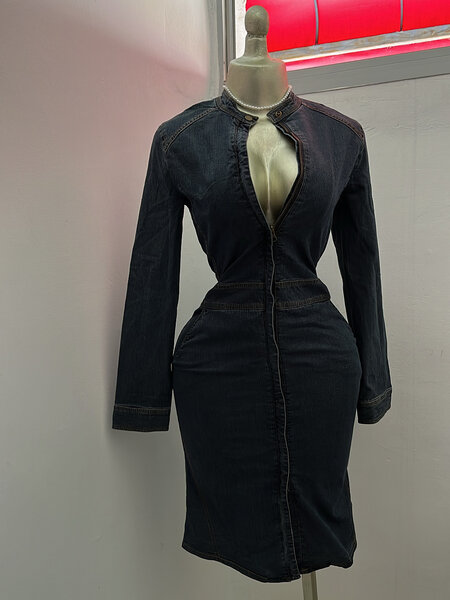 Robe en Jean Cintrée Élegante