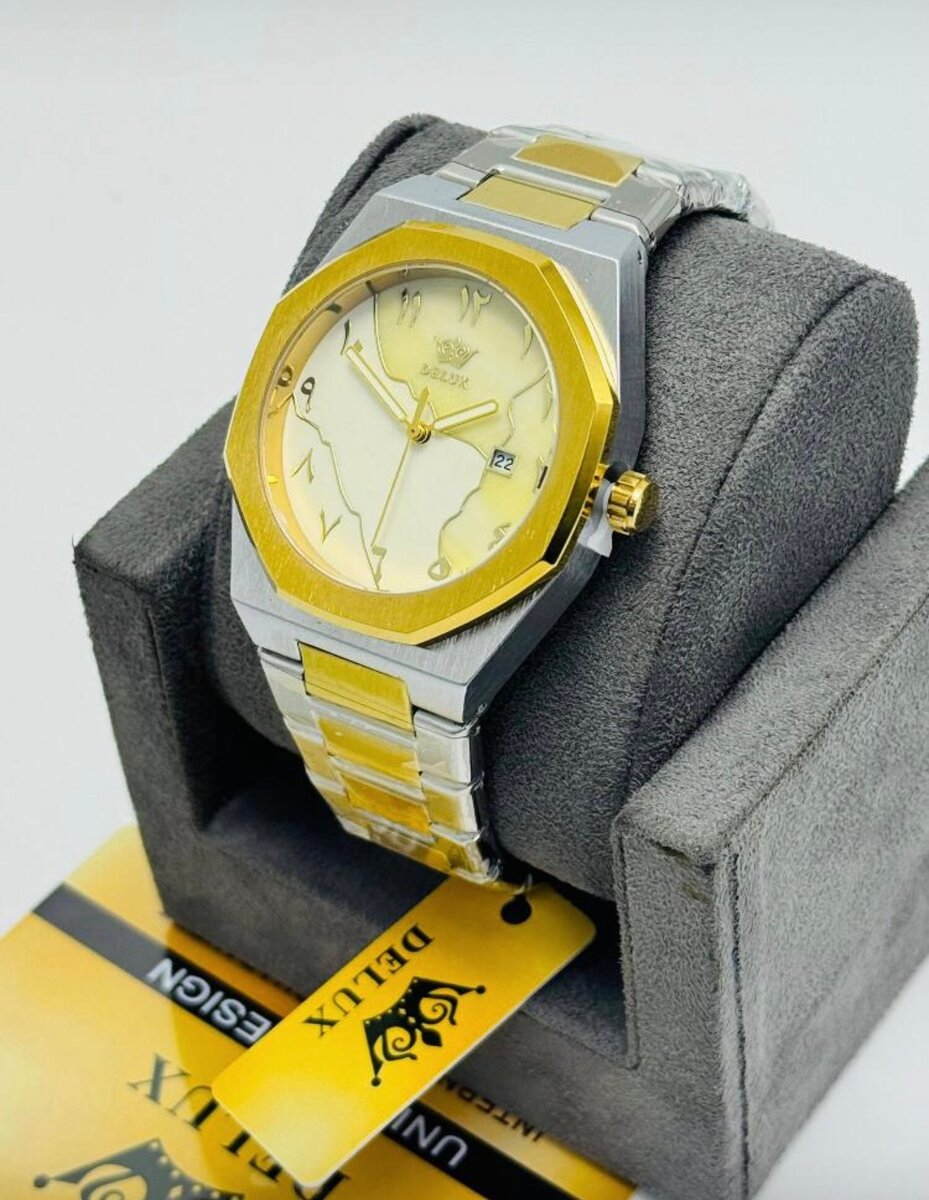 Montre dorée Deluxe