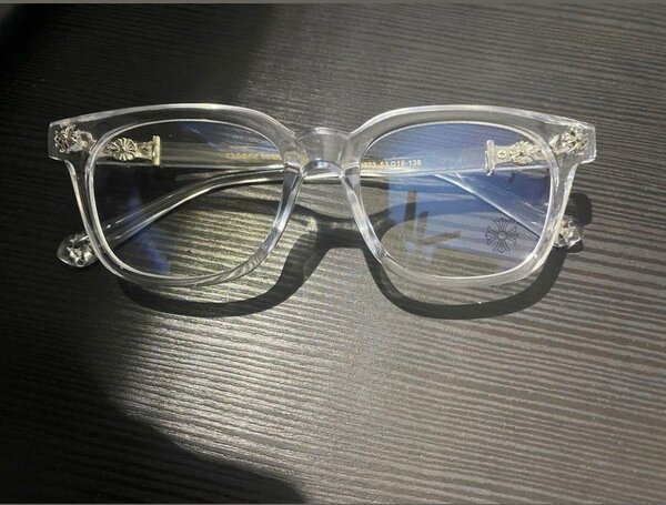 Lunettes carrées élégantes