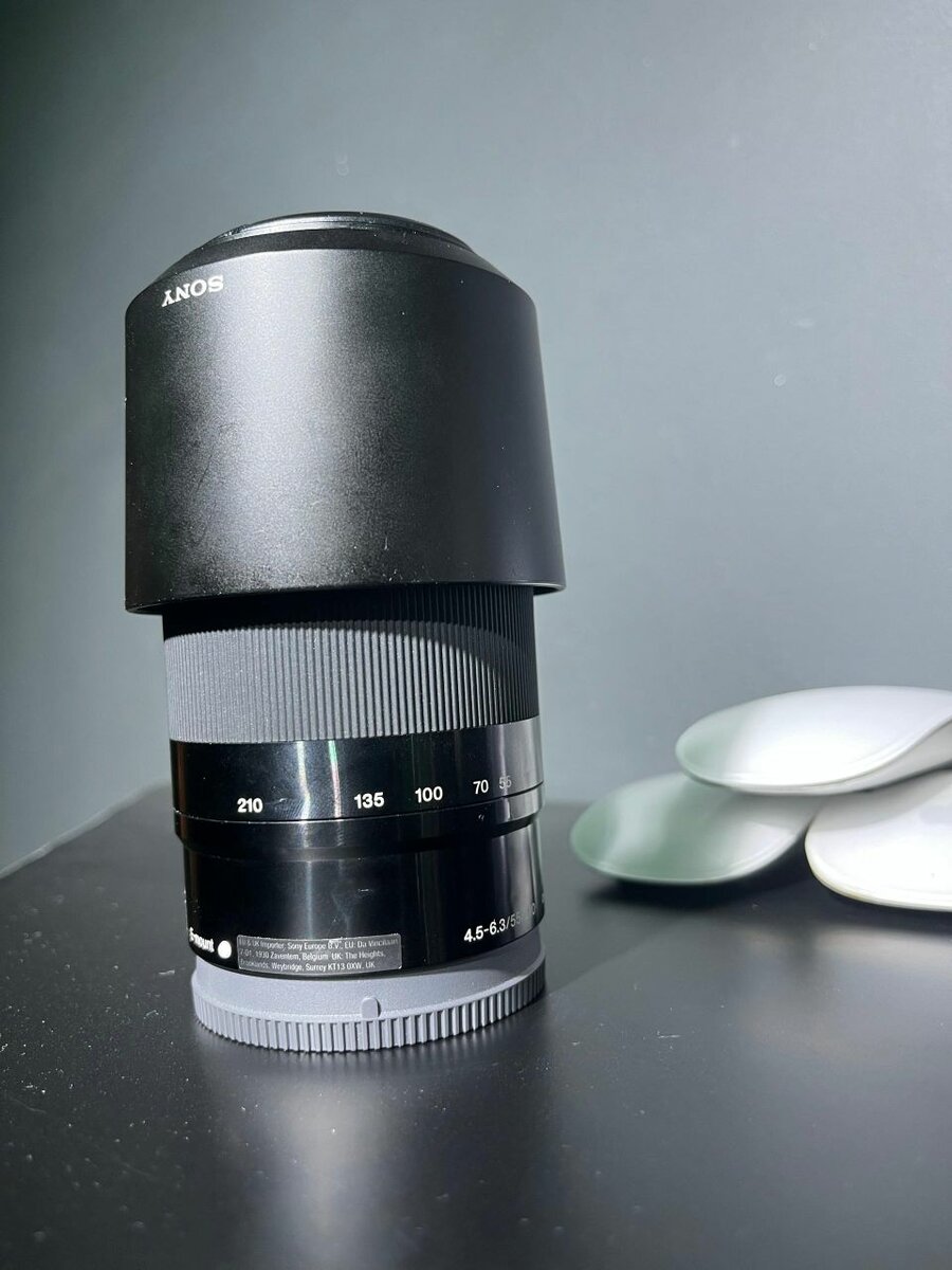 Objectif Sony E 55-210mm OSS