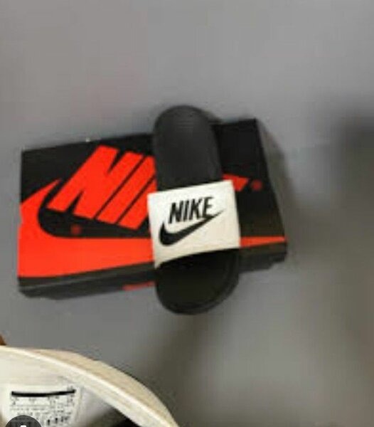 Benassi NIKE