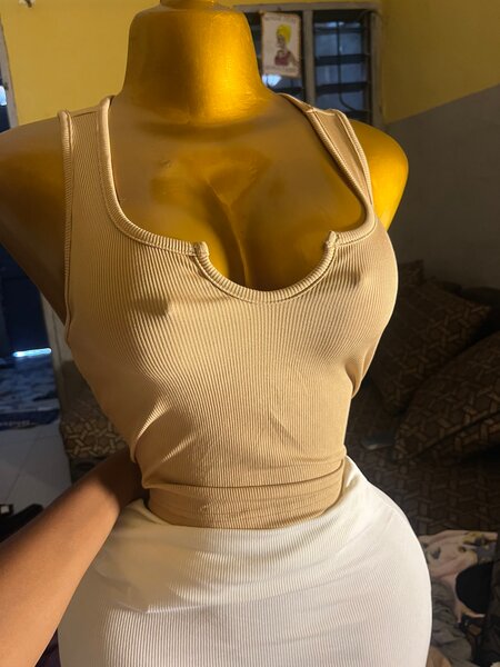 Top court pour femmes élégant