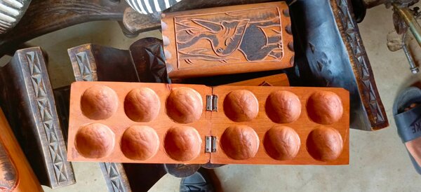 AWALÉ - JEU DE STRATÉGIE AFRIQUE