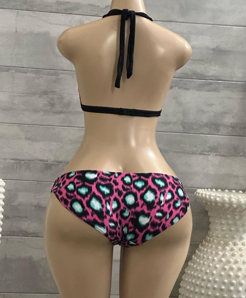 Two-piece swimsuit (thrift)