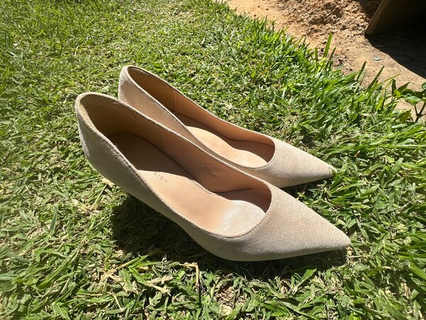 99% New Vintage heels