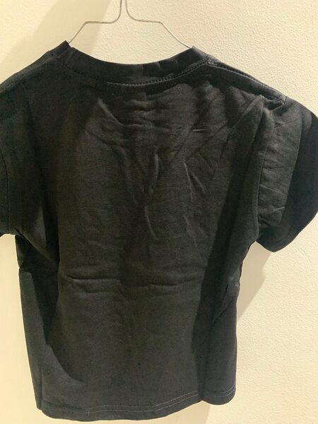 T-shirt noir décontracté