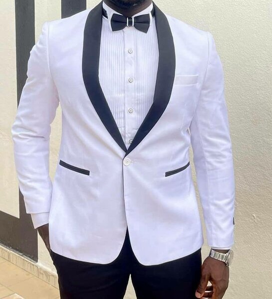 Costume de Smoking Élégant