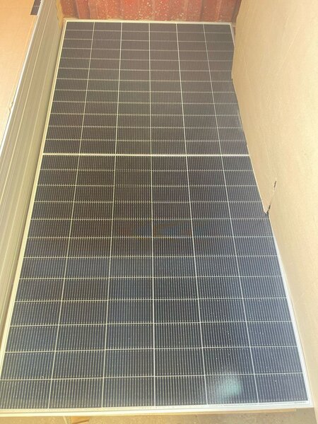 550w Mono solar Panels