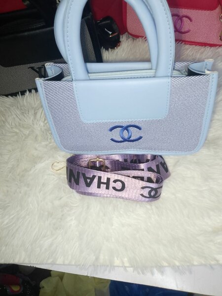Sac à main chic avec bandoulière