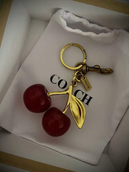 Porte-clés cerises Coach