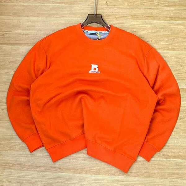 Sweatshirt available